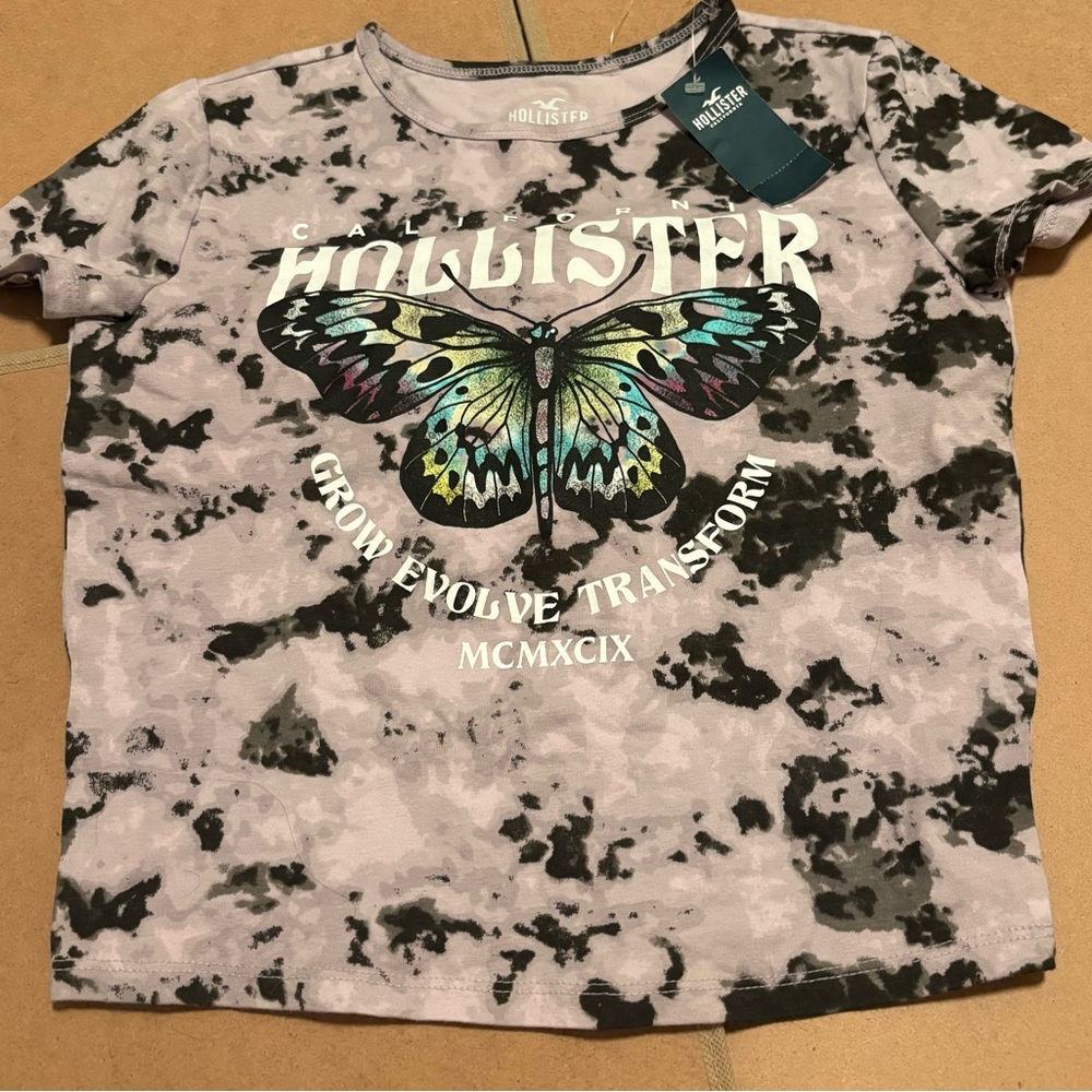 Hollister Black and Gray Short Sleeve Tee with Butterfly Graphic